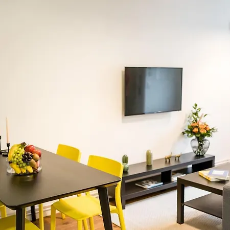 Fantastic 2 Bedroom Appartamento